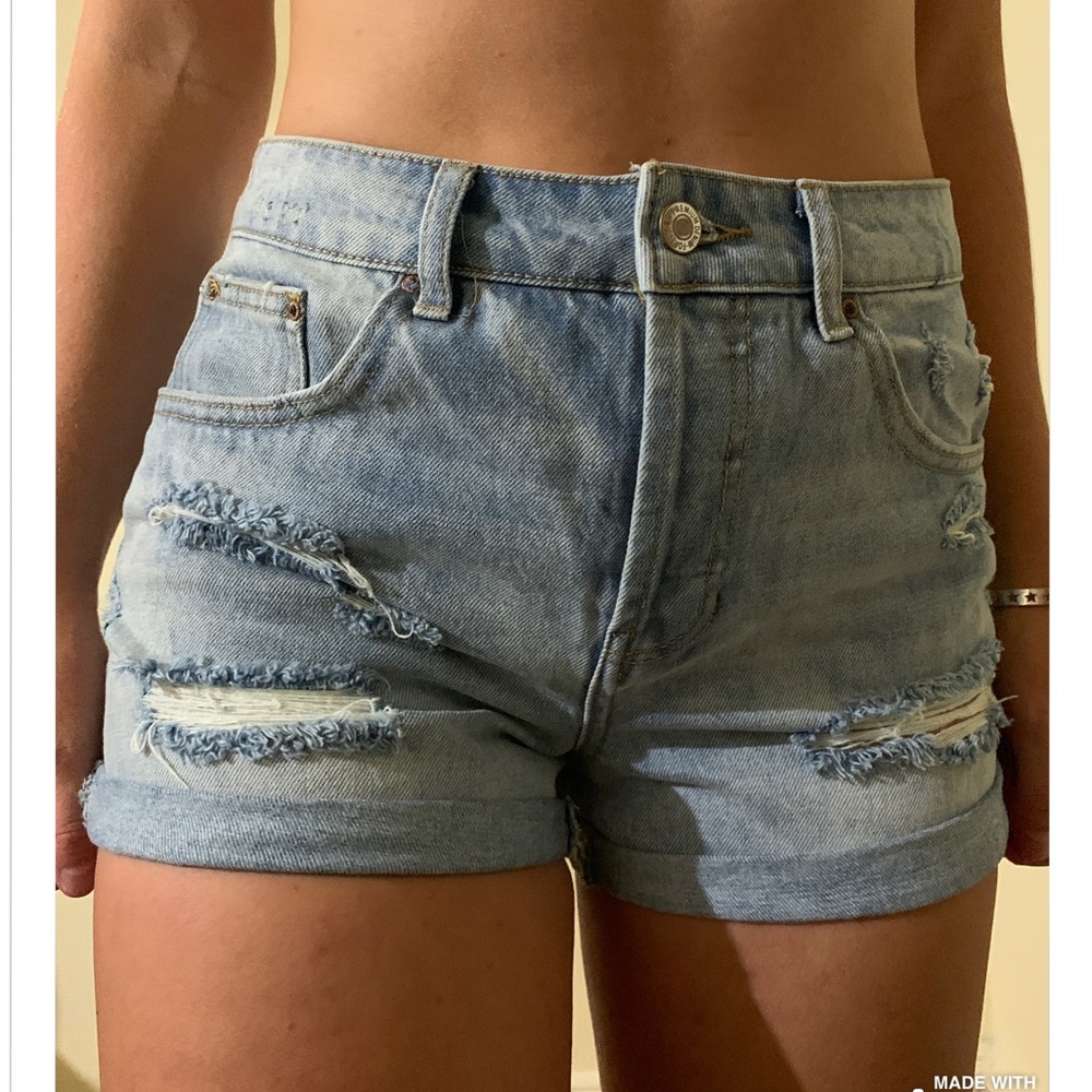 Ripped jean shorts forever 21